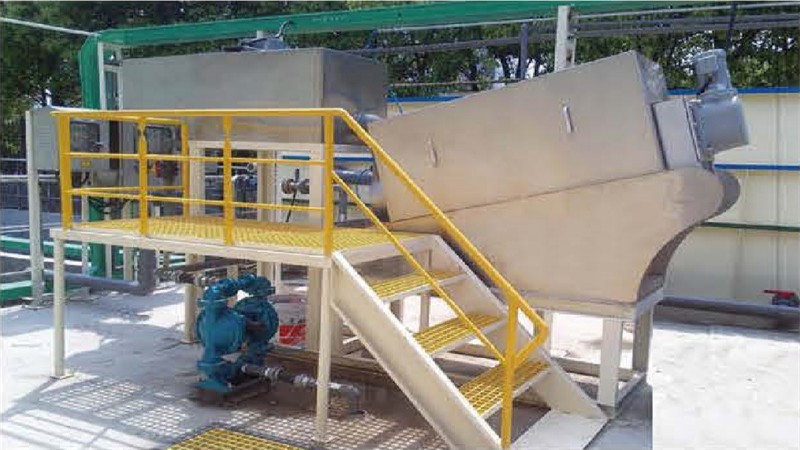 疊螺污泥脫水機(jī)高效解決污水處理難題